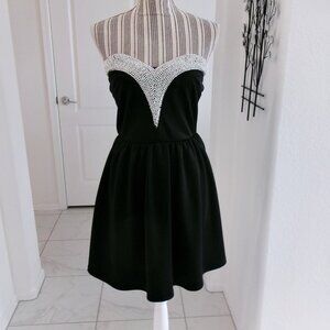 Black with Pearls Strapless Formal Mini Dress Fashion Magazine S / M